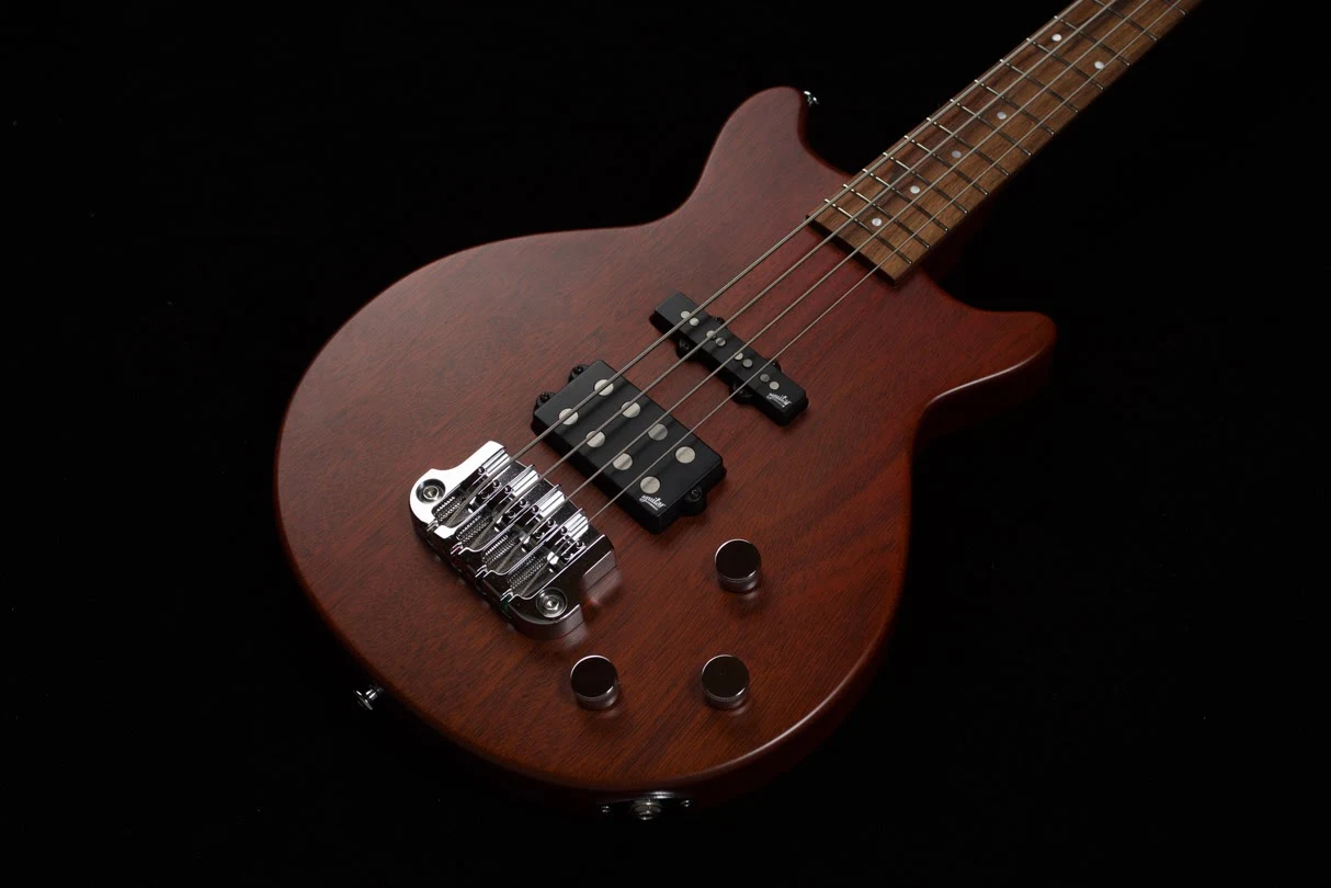 Kz One Bass 掲載仕様の写真