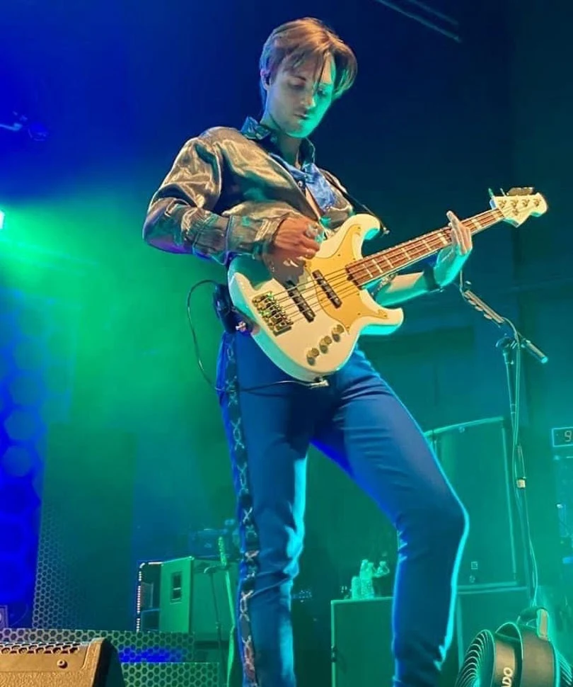 Jed Elliott / J-Edo Bass 公式掲載写真
